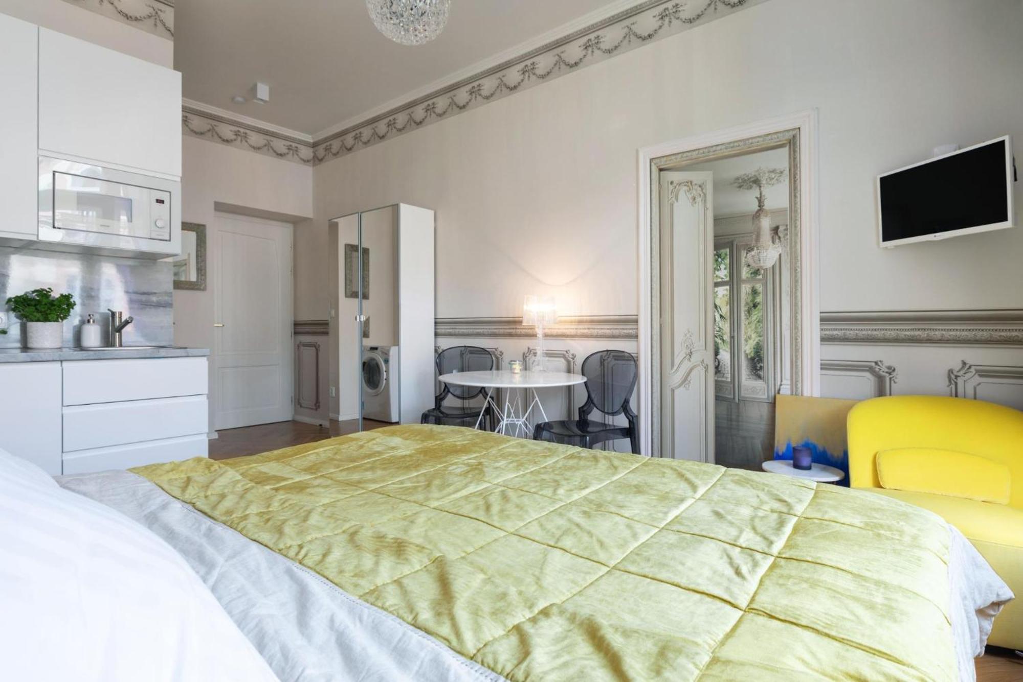 Prague Days - Sunny Riverside Apartments With Terraces エクステリア 写真